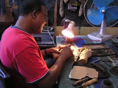Glendon Morris working on one of his pieces